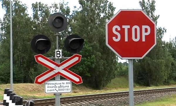 Remontdarbu dēļ 2. oktobrī slēgs dzelzceļa pārbrauktuvi posmā Mežvidi-Ilzeni